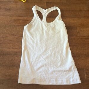 Lululemon nulu tank